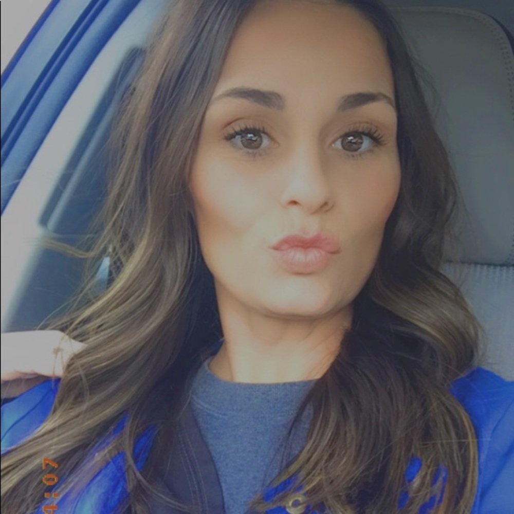 Meet your Posher, Ashley